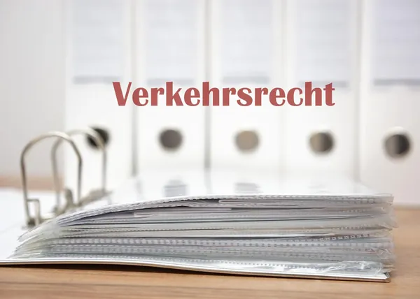 Aktenordner mit Akten – Rechtsanwalt für Verkehrsrecht in Detmold